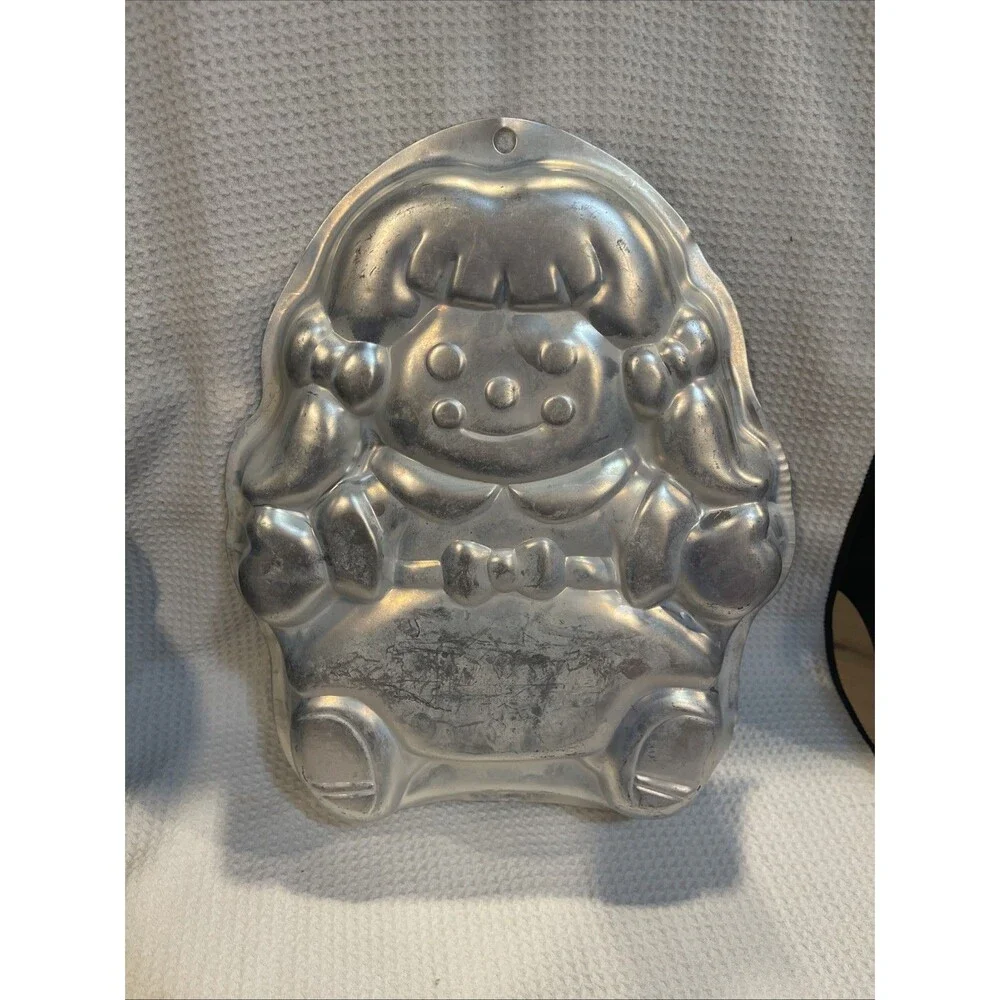 Wilton Cake Pan Mold BABY DOLL #2105-573 Aluminum 2000 Vintage